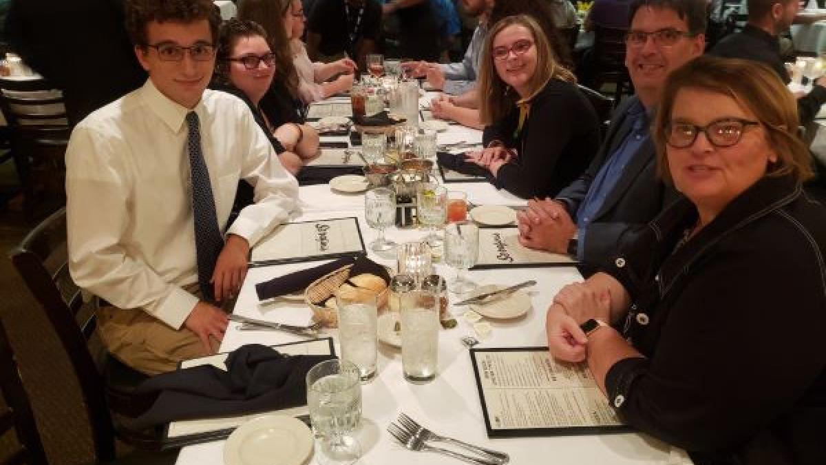 AIM students have dinner with Wells Fargo executive web.